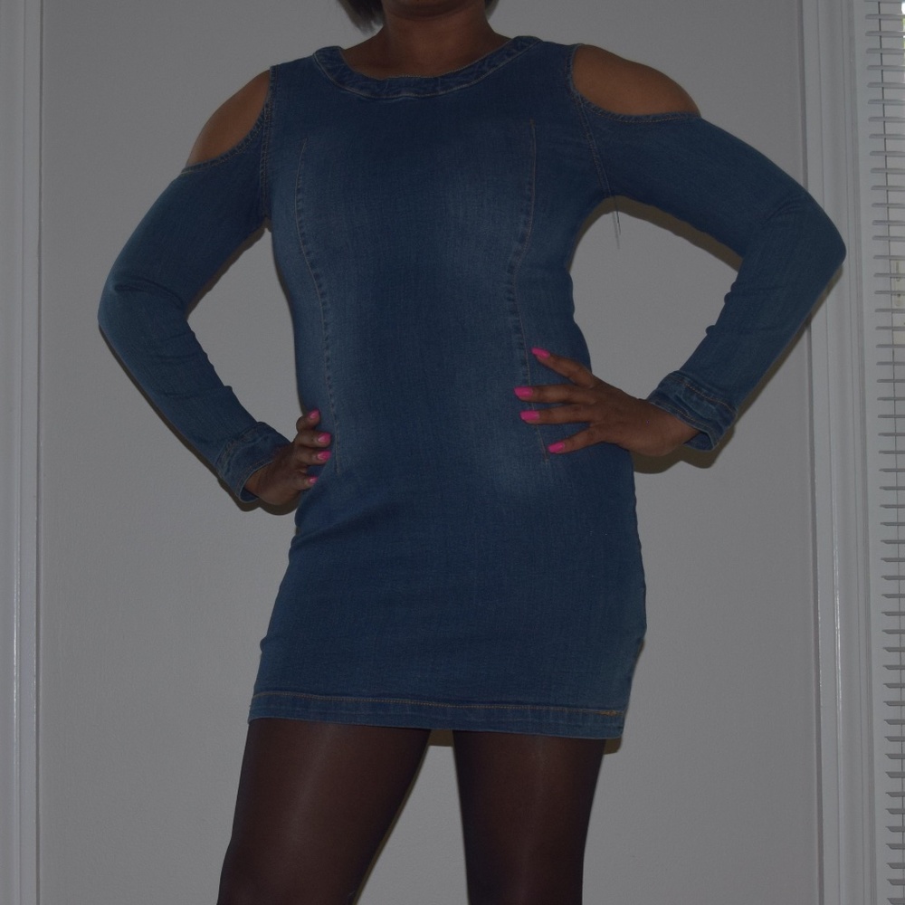 Women's MindCode Cold Shoulder Blue Jean Mini Dress Size Medium